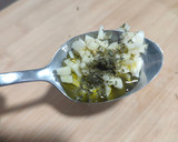 Foto del paso 4 de la receta: Bonito encebollado con langostinos y patatas