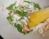 A picture of step 2 of Veg noodles.