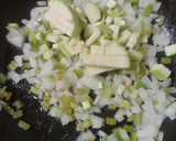 Foto del paso 2 de la receta: Huevo con verduras y jamón
