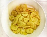 Baconbe tekert csirkemell, fűszeres sütőtökös krumplival sütve recept fázis 1 fotója