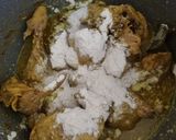 Foto langkah ke 3 dari resep Ayam goreng kremes.