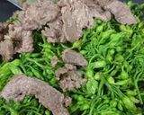 Hình bước làm 4 của món Bông lý xào thịt bò