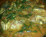 Foto langkah ke 5 dari resep Ikan Kuah Kuning Cabe Hijau Besar (Spicy).