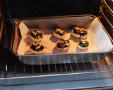 Foto del paso 3 de la receta: Champiñones rellenos de espinacas a la miel