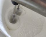 Foto langkah ke 4 dari resep Ice Cream Red Velvet Vanilla.