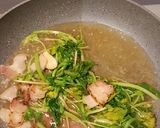 A picture of step 4 of Stir Fry Watercress with Bacon.