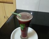 A picture of step 2 of Mix healthy Juice.