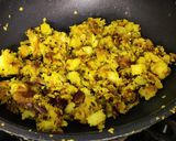 A picture of step 4 of Bread and oats upma.