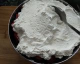 Φωτογραφία βήματος 11 της συνταγής Τούρτα "VOLCANO" με Φράουλες, Σοκολάτα και παντεσπάνι Brownies