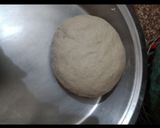 A picture of step 2 of Pizza puff.