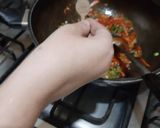 A picture of step 3 of Vegetable chow may.