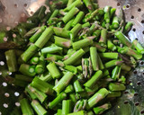 Foto del paso 2 de la receta: Revuelto de espárragos y champiñones