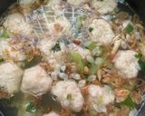 Foto langkah ke 7 dari resep Sup Bakso Sayur Gambas/Oyong.