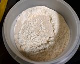 Virsli kelt tésztában recept fázis 1 fotója