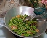 Foto langkah ke 2 dari resep Tumis Buncis Bakso.