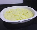 Foto del paso 1 de la receta: Bacalao al horno con base de patatas