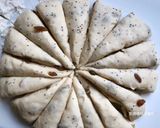 A picture of step 10 of Grape-Shaped Condensed Milk Bread.