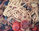 Foto del paso 7 de la receta: Spaguetti con Calabacines y Cherry a la Mantequilla con Panceta en Salsa de Hierbas Provenzales