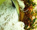 ขนมจีนยำสมุนไพร วิธีทำสูตร 5 รูป