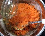 Foto langkah ke 4 dari resep No Mixer Moist Carrot Cake.
