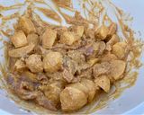 Foto del paso 2 de la receta: Chicken Dum Aloo Masala (चिकन दम आलू मसाला)