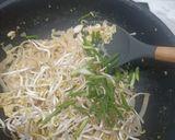 Foto langkah ke 4 dari resep Pad Thai.