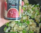 Foto del paso 3 de la receta: Colirroz en sofrito de atún