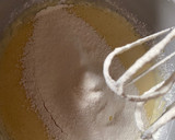 Foto del paso 3 de la receta: Magdalenas de naranja