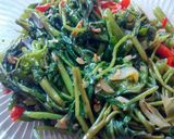Foto langkah ke 2 dari resep Tumis kangkung sedap tanpa msg.