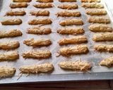 Foto langkah ke 4 dari resep Cheese Cookies Putih Telur.