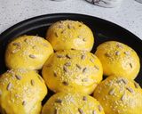 عکس مرحله 1 از دستور نان افطاری