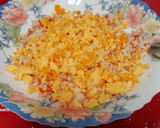 Foto del paso 3 de la receta: Huevos rellenos de langostinos y surimi