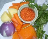 صورة لخطوة 1 من وصفة شربة اليقطين مع العدس الأحمر 🎃🍅🍋