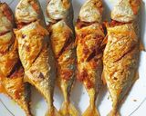 Foto langkah ke 4 dari resep Ikan Kembung Goreng Praktis.