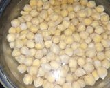 A picture of step 1 of Hyderabadi Sindhi Chickpea Pulao.