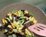 Foto langkah ke 5 dari resep Tumis Tahu Lember Gendot.