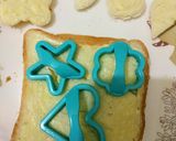 A picture of step 2 of Fun Shapes Roti Bakar Qysha.