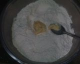 A picture of step 2 of Kulcha and bhuna chicken masala.