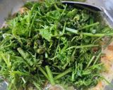 Foto langkah ke 3 dari resep Gulai Pakis Pedas.