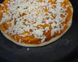 चिज्जी पिज़्ज़ा (cheesy pizza recipe in Hindi) रेसिपी चरण 9 फोटो