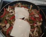 Foto del paso 4 de la receta: Burrito de pollo y verdura