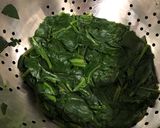 Foto del paso 1 de la receta: Espinacas a la catalana