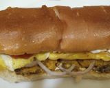 A picture of step 6 of Egg burger.