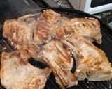 Foto del paso 2 de la receta: Chuletitas de cerdo con caramelo faciles y deliciosas