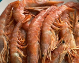 Foto del paso 2 de la receta: Paella de frutos del mar con gambones congelados