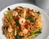 Foto langkah ke 10 dari resep Mie Goreng ala Brunei Darussalam.