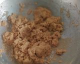A picture of step 1 of Atta ka halwa.