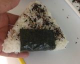 Foto del paso 5 de la receta: Japanese onigiri relleno!
