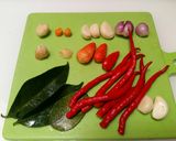 Foto langkah ke 2 dari resep Ayam Penyet Kuah.