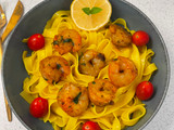 Tagliatelles au curcuma ~ Crevettes 💛